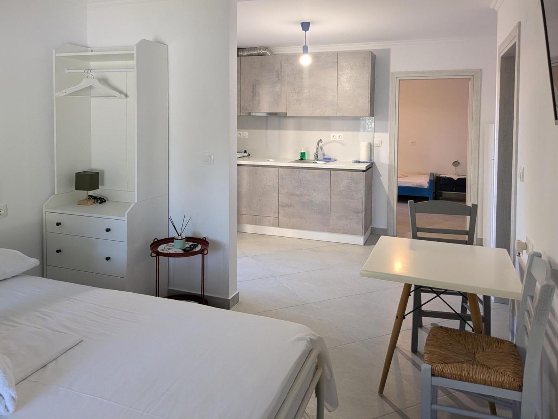 Melina Apartments Nikiti  Buitenkant foto